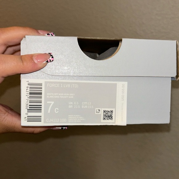 Nike Force 1 LV8 - Picture 2 of 3